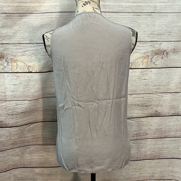 Lola & Sophie Sleeveless Top Safari Tank Zipper Pockets Size XS Gray - Picture 5 of 8